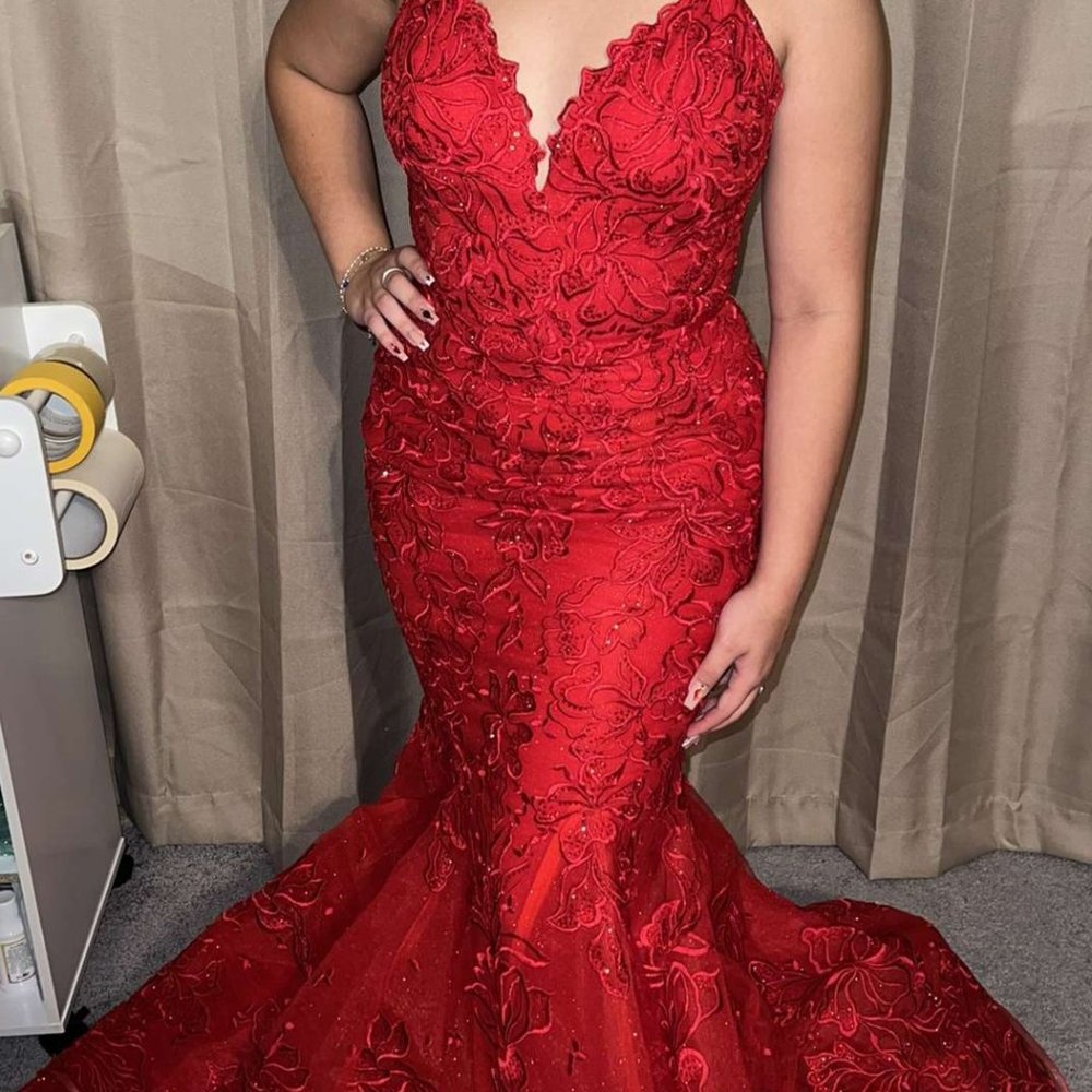 Red Sequinced Train Prom Dress